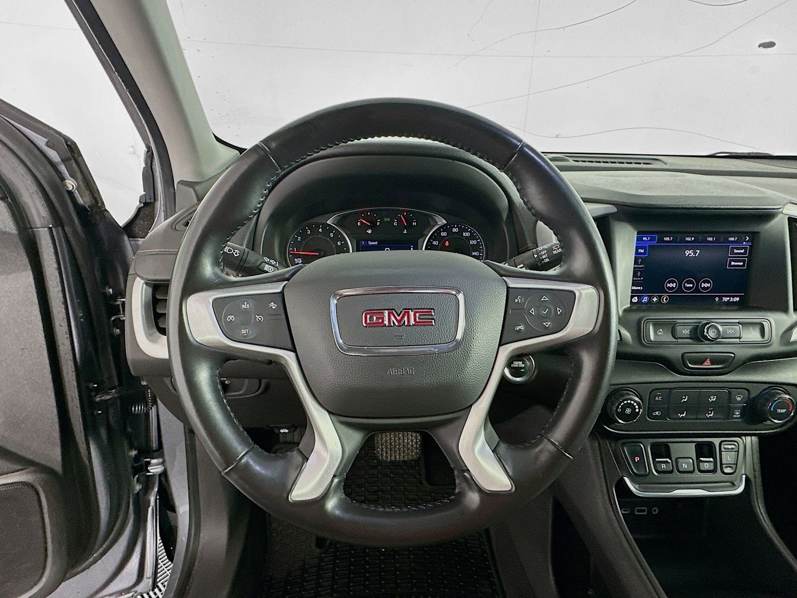 Used 2020 GMC Terrain SLE FWD image 11