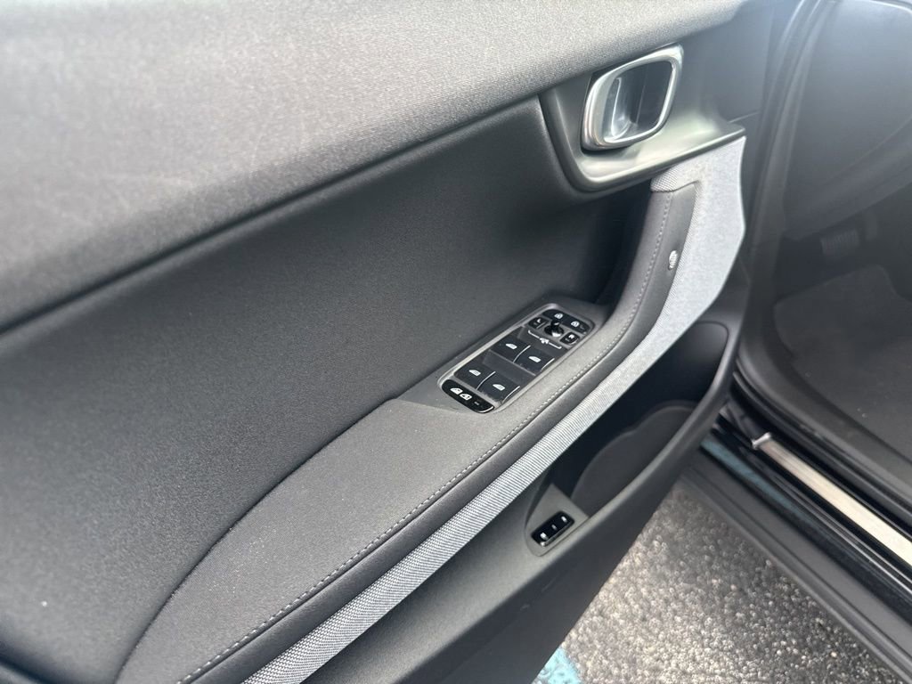 Used 2022 Polestar Polestar 2 w/ Performance Package AWD/4WD image 8