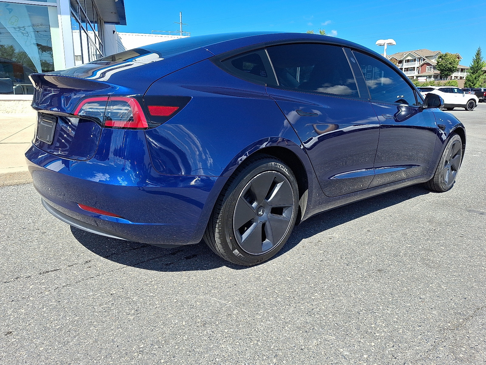 Used 2023 Tesla Model 3 Standard Range RWD image 7