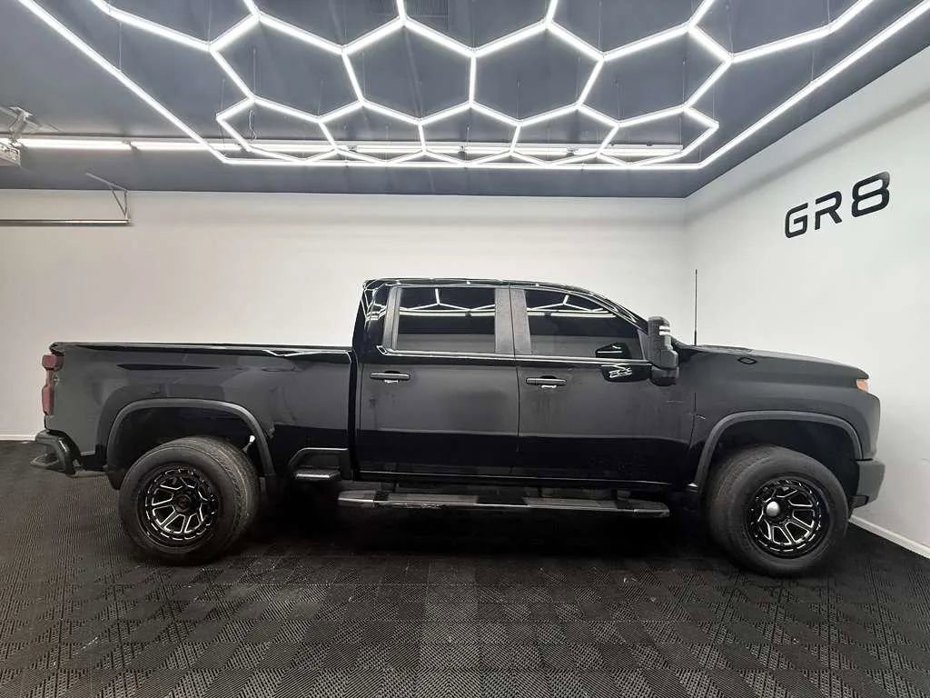 Used 2020 Chevrolet Silverado 2500 Custom w/ Custom Convenience Package AWD/4WD image 9