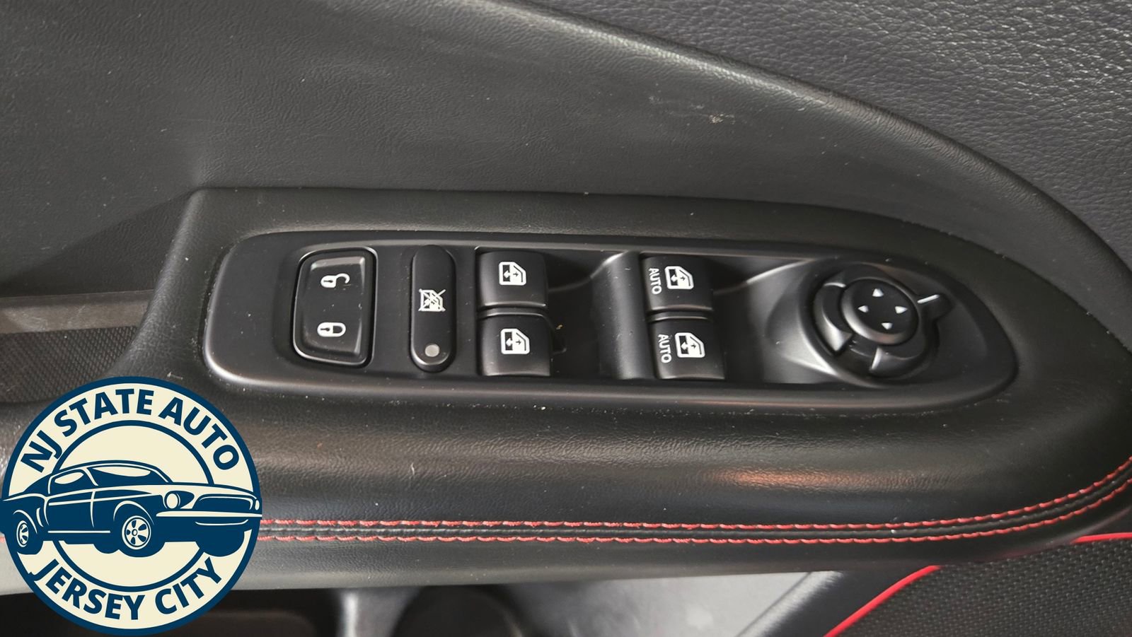Used 2018 Jeep Compass Trailhawk w/ Leather Interior Group AWD/4WD image 24