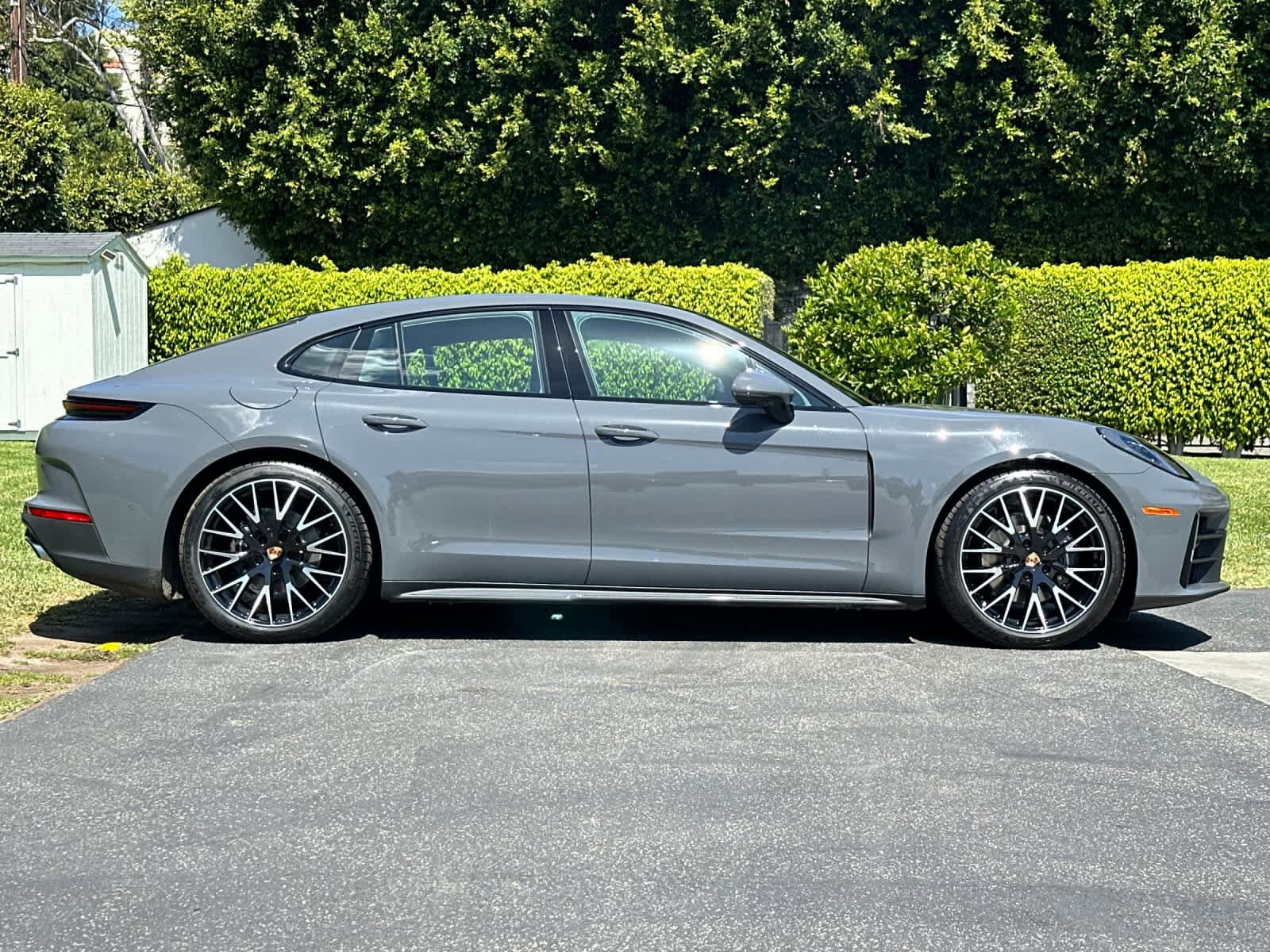 New 2026 Porsche Panamera image 9