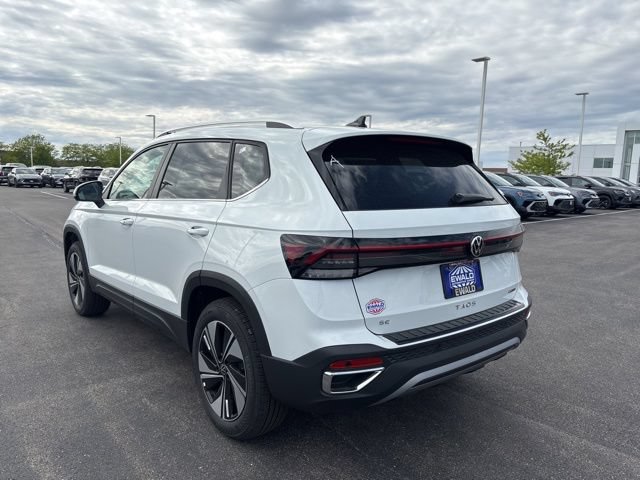New 2026 Volkswagen Taos SE AWD/4WD image 9