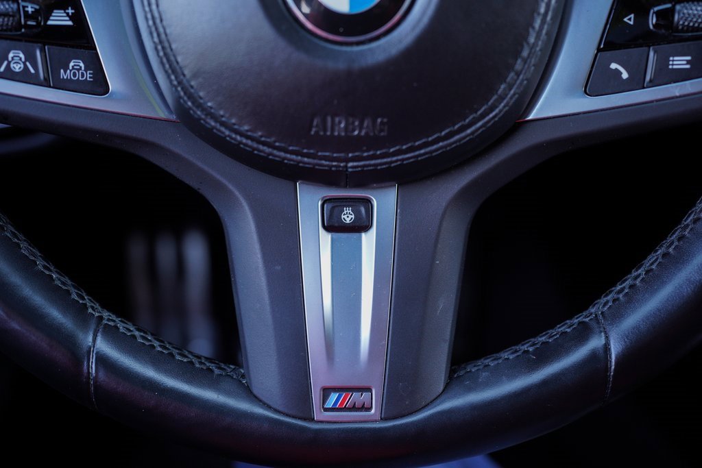 Used 2023 BMW M550i xDrive w/ Dynamic Handling Package image 28