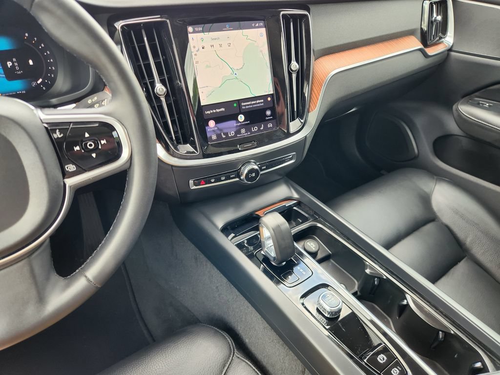 Certified 2024 Volvo S60 B5 Plus AWD/4WD image 31