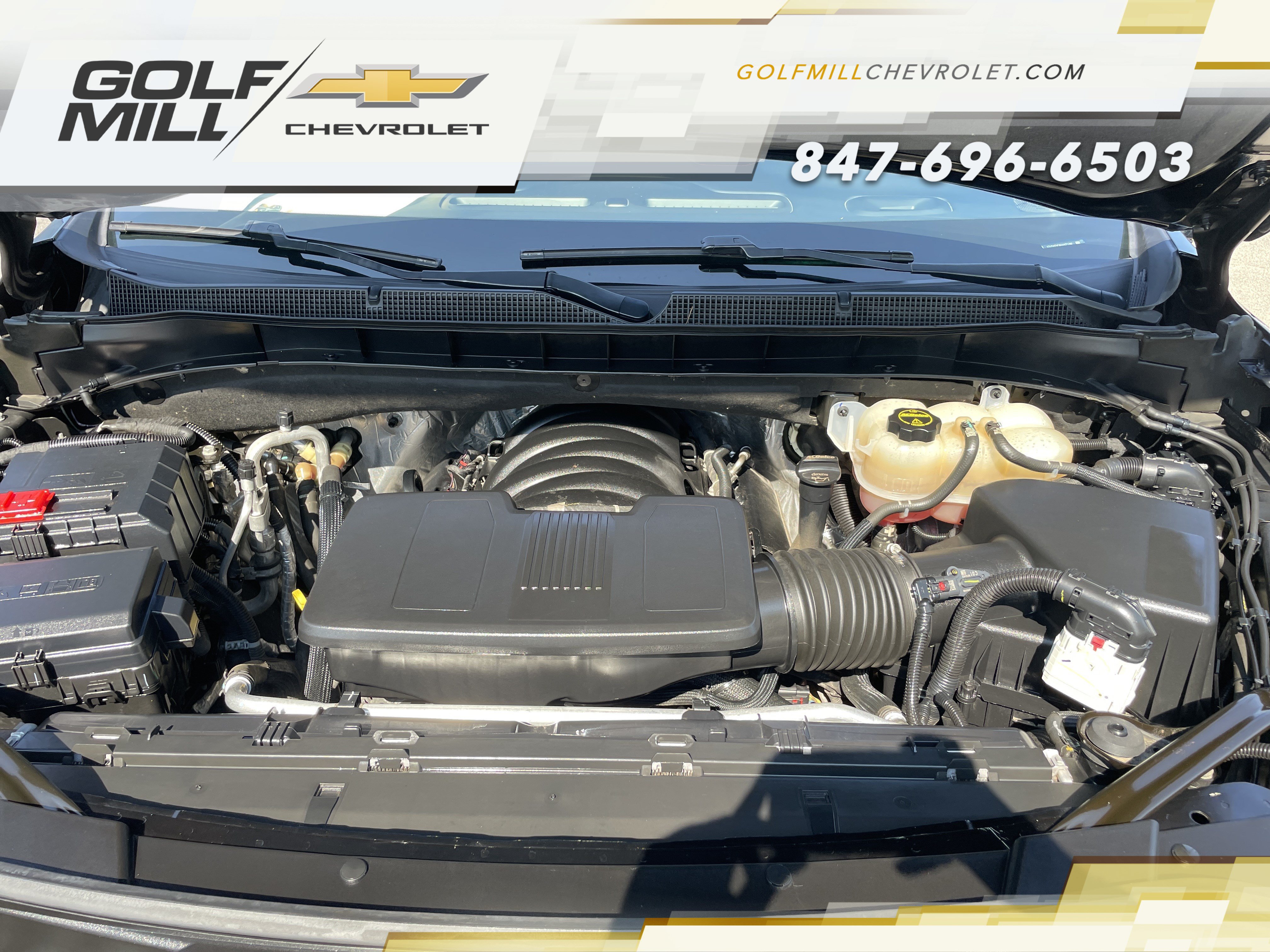 Used 2024 Chevrolet Suburban RST w/ Luxury Package AWD/4WD image 11