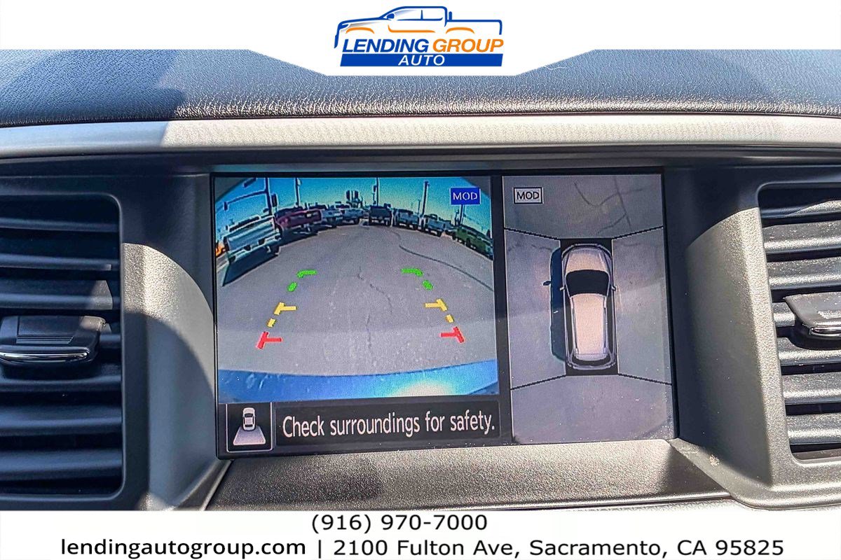 Used 2019 Nissan Pathfinder SL FWD image 23