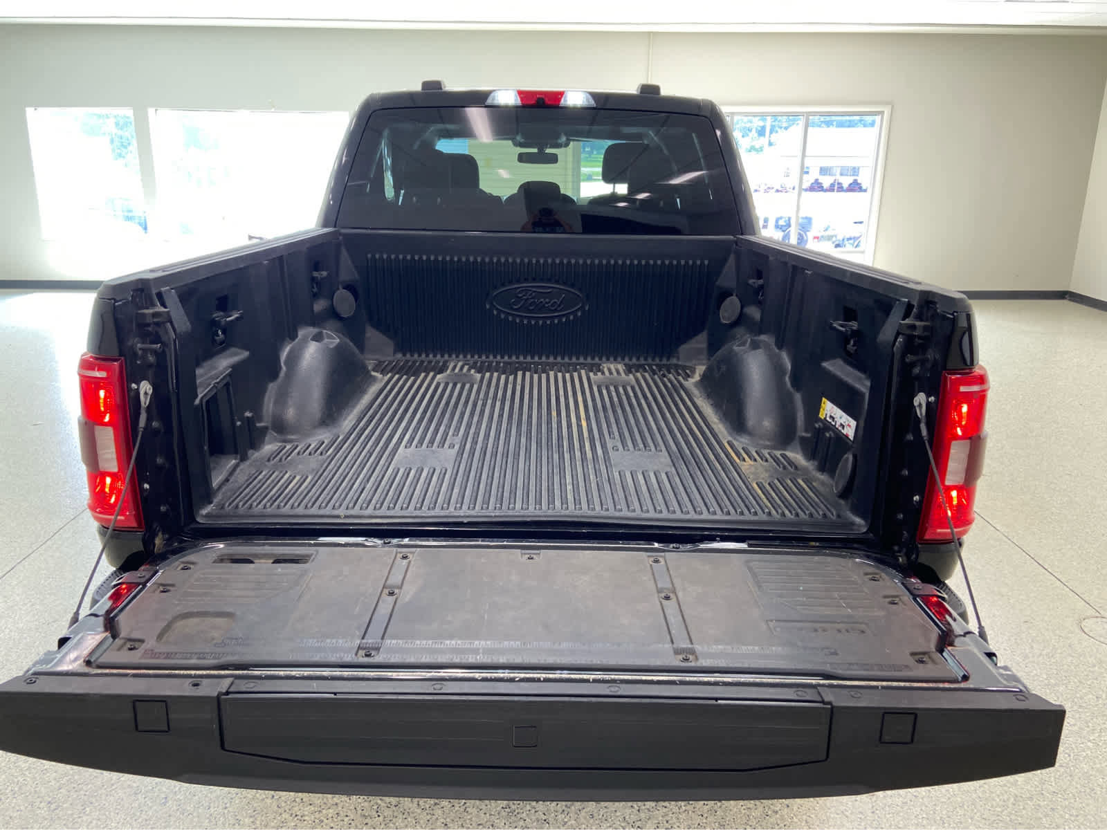 Used 2022 Ford F150 XLT w/ Equipment Group 302A High image 12