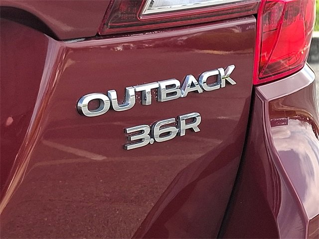 Used 2017 Subaru Outback 3.6R Limited image 34