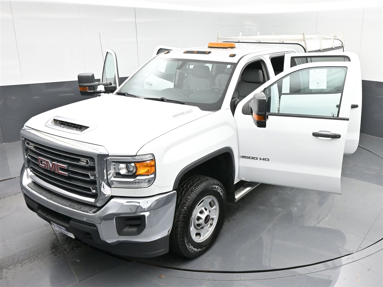Used 2018 GMC Sierra 2500 2WD Crew Cab w/ Sierra Convenience Package image 40