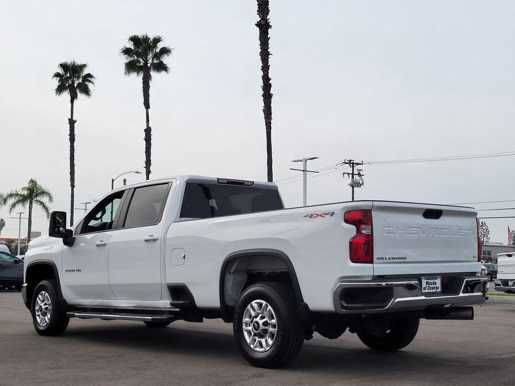 Used 2024 Chevrolet Silverado 2500 LT image 2