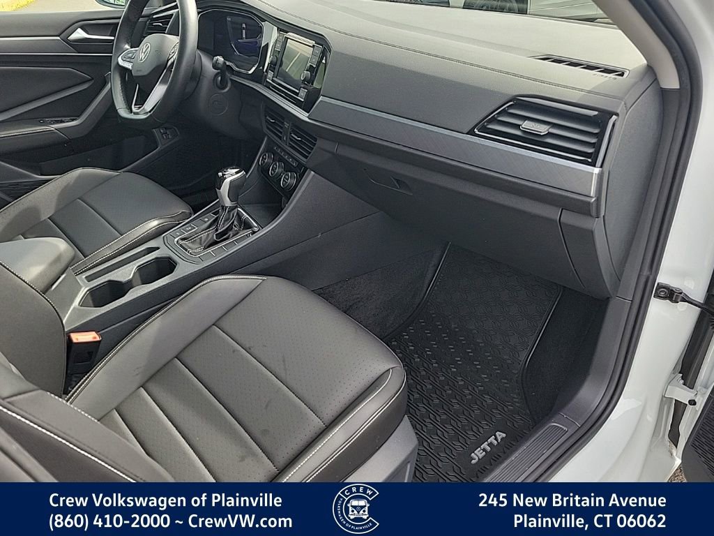 Certified 2023 Volkswagen Jetta SE w/ Panoramic Sunroof Package FWD image 46