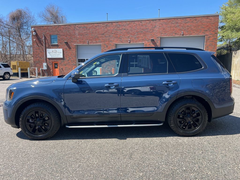 Certified 2025 Kia Telluride AWD image 2