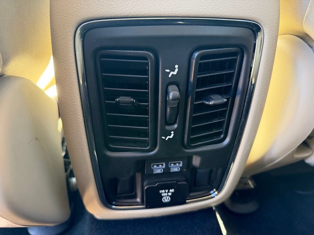Used 2019 Jeep Grand Cherokee Limited w/ Trailer Tow Group IV AWD/4WD image 15