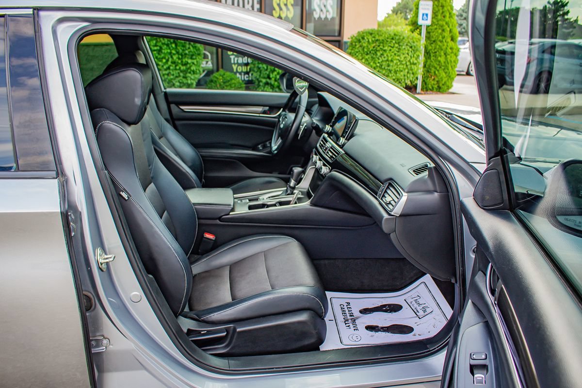 Used 2018 Honda Accord Sport image 19