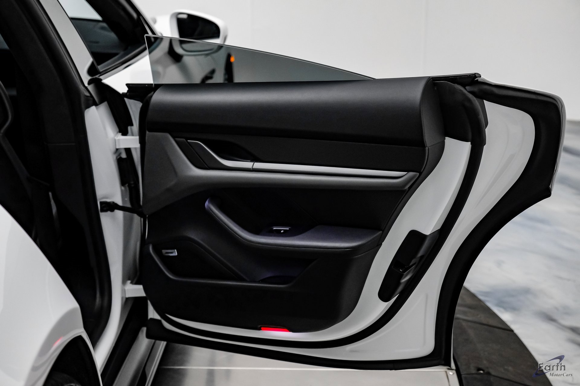 Used 2020 Porsche Taycan Turbo S image 80