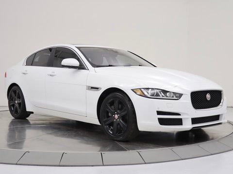 Used 2017 Jaguar XE Premium image 7