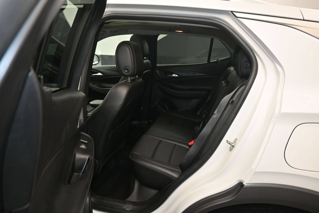 Used 2022 Buick Encore GX Essence w/ Experience Buick Package AWD/4WD image 30