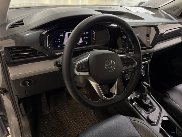 Certified 2024 Volkswagen Taos SEL AWD/4WD image 9