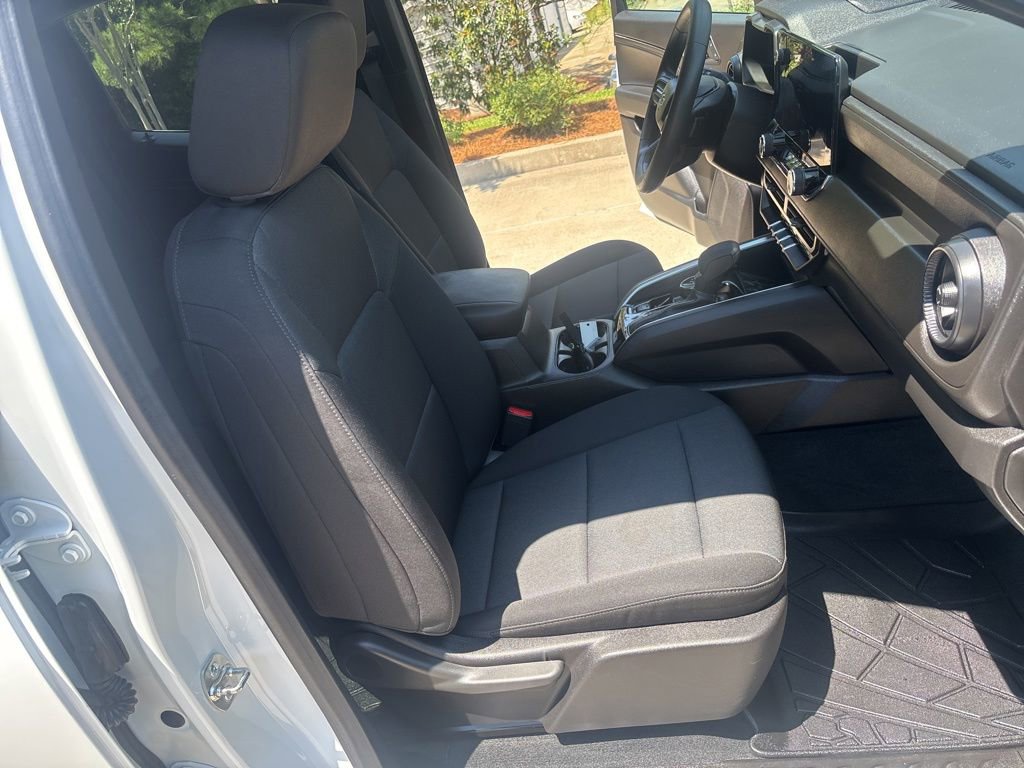 Used 2024 Chevrolet Colorado Trail Boss AWD/4WD image 44