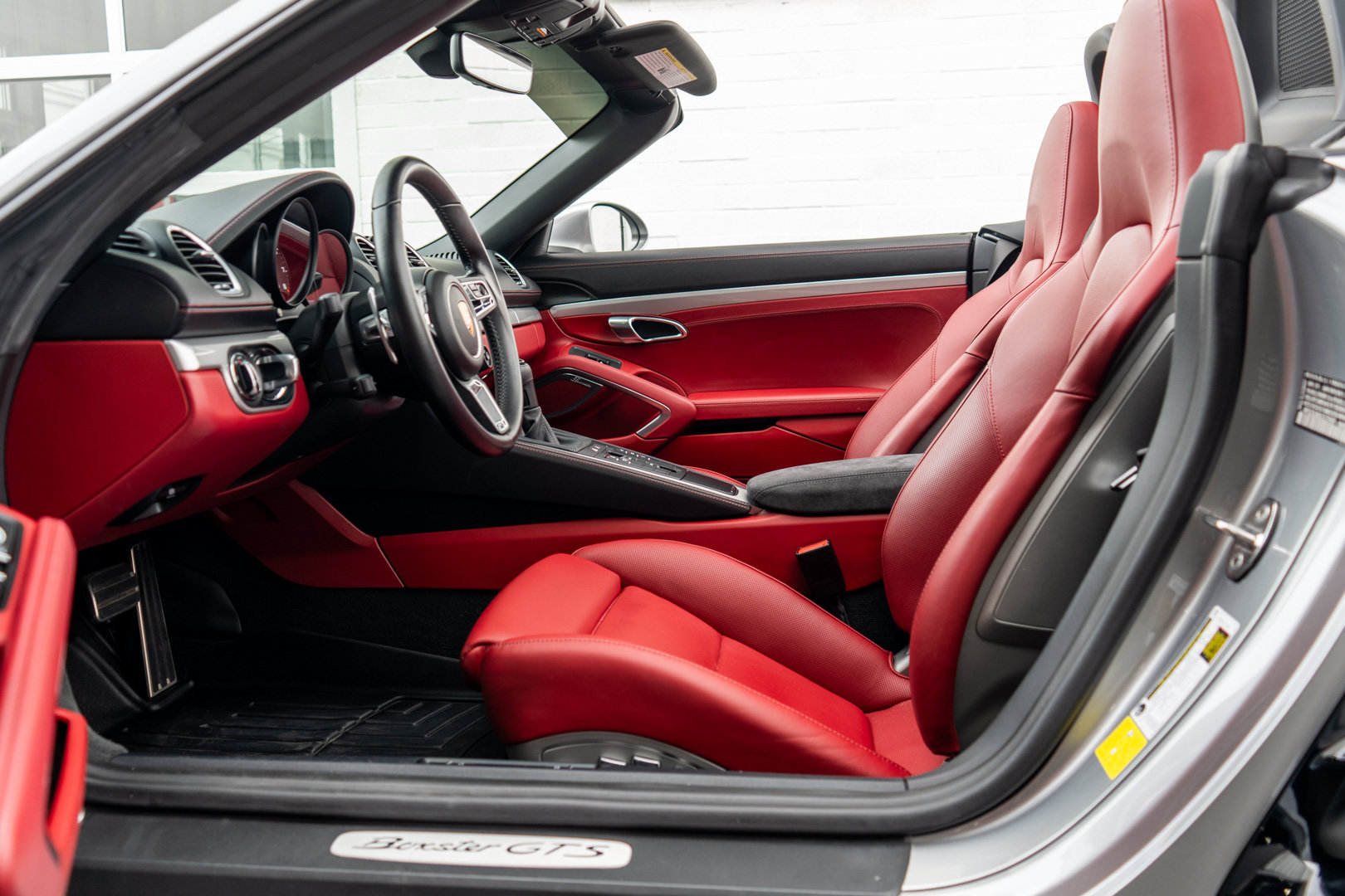 Used 2018 Porsche 718 Boxster GTS RWD image 11