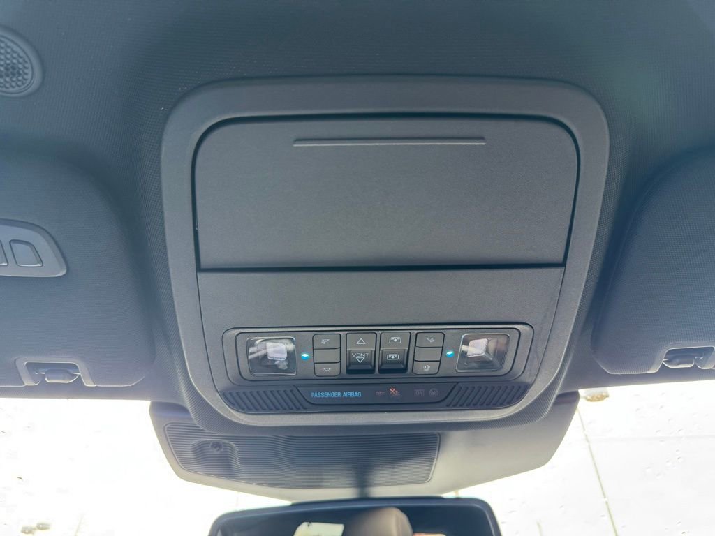 Used 2023 Ford Explorer King Ranch w/ Technology Package image 29