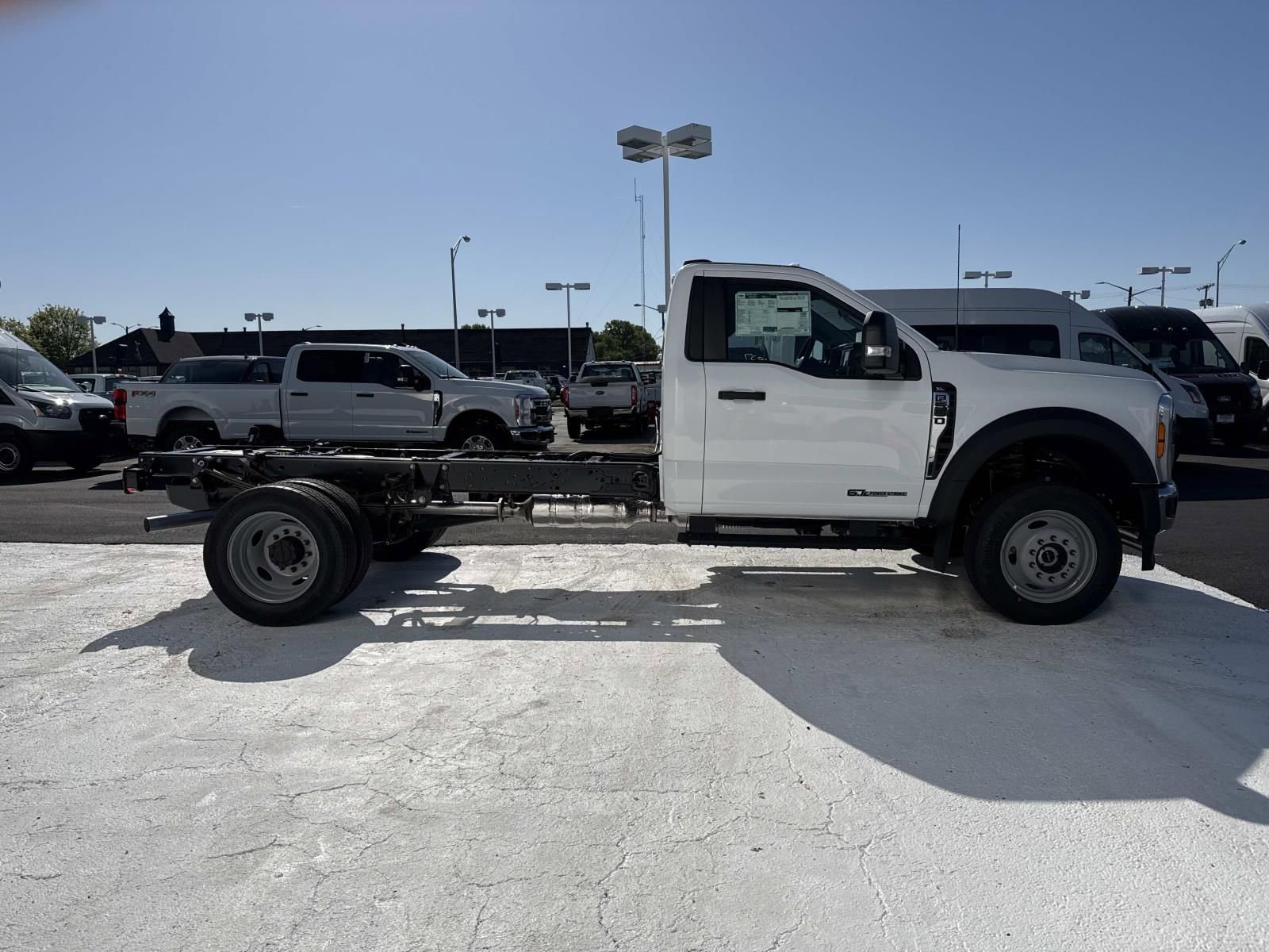 New 2026 Ford F550 4x4 Regular Cab Super Duty image 2