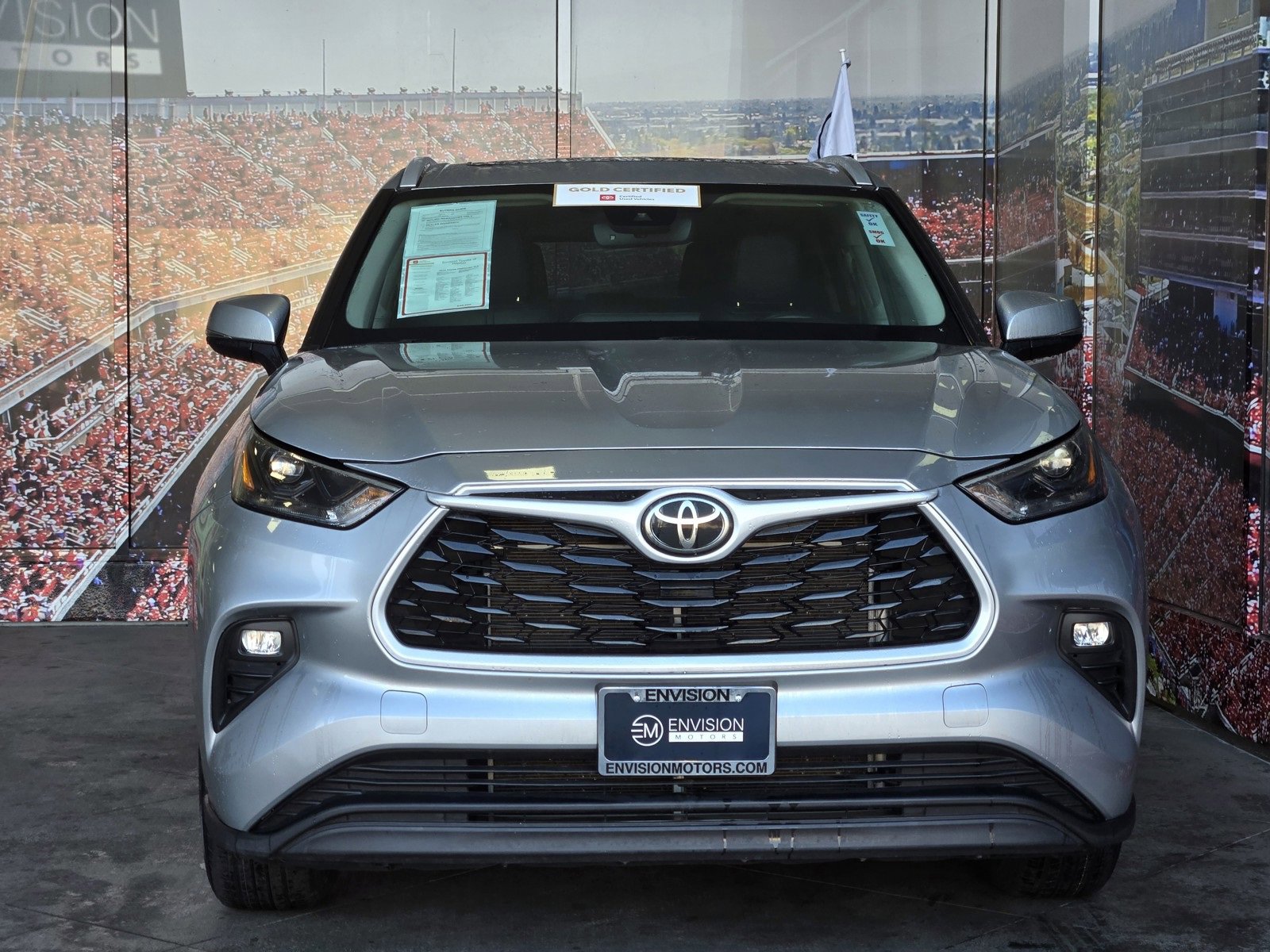 Certified 2024 Toyota Highlander XLE image 3