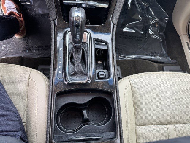 Used 2014 Lincoln MKS AWD w/ Equipment Group 101A image 25