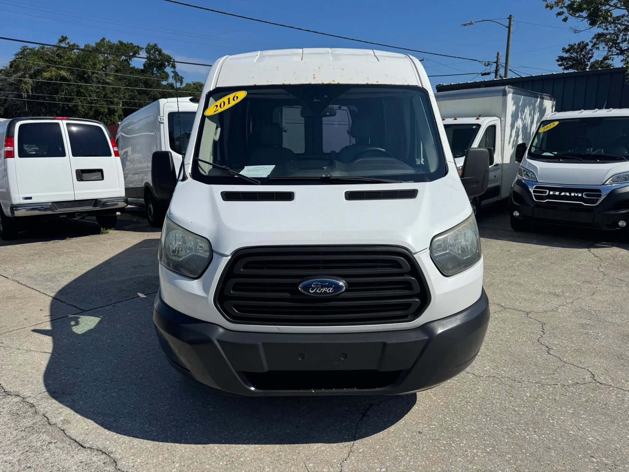 Used 2016 Ford Transit 250 130 Medium Roof RWD image 3