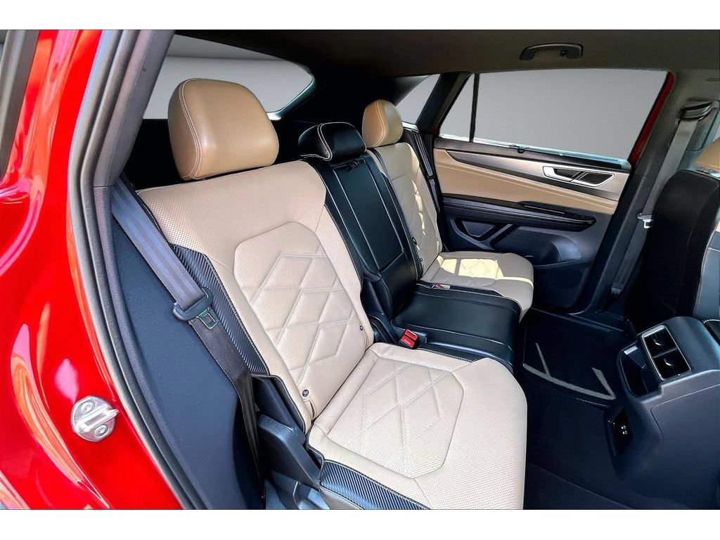 Used 2024 Volkswagen Atlas Cross Sport SE FWD image 42