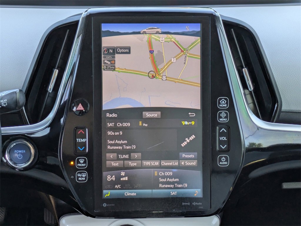 Used 2018 Toyota Prius Four image 19