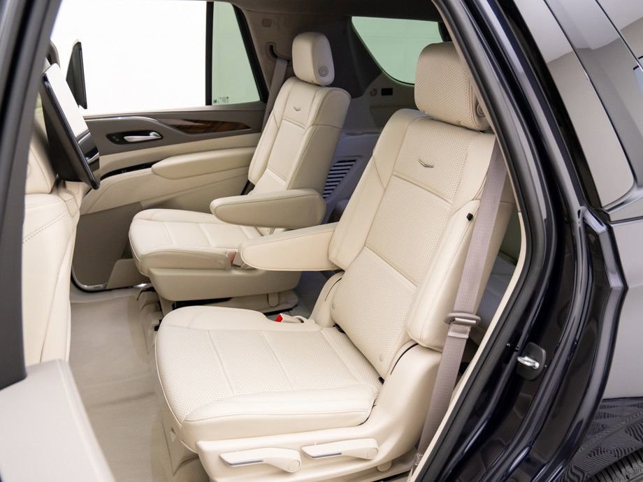 Certified 2024 Cadillac Escalade Sport Platinum w/ LPO, ONYX Package image 22