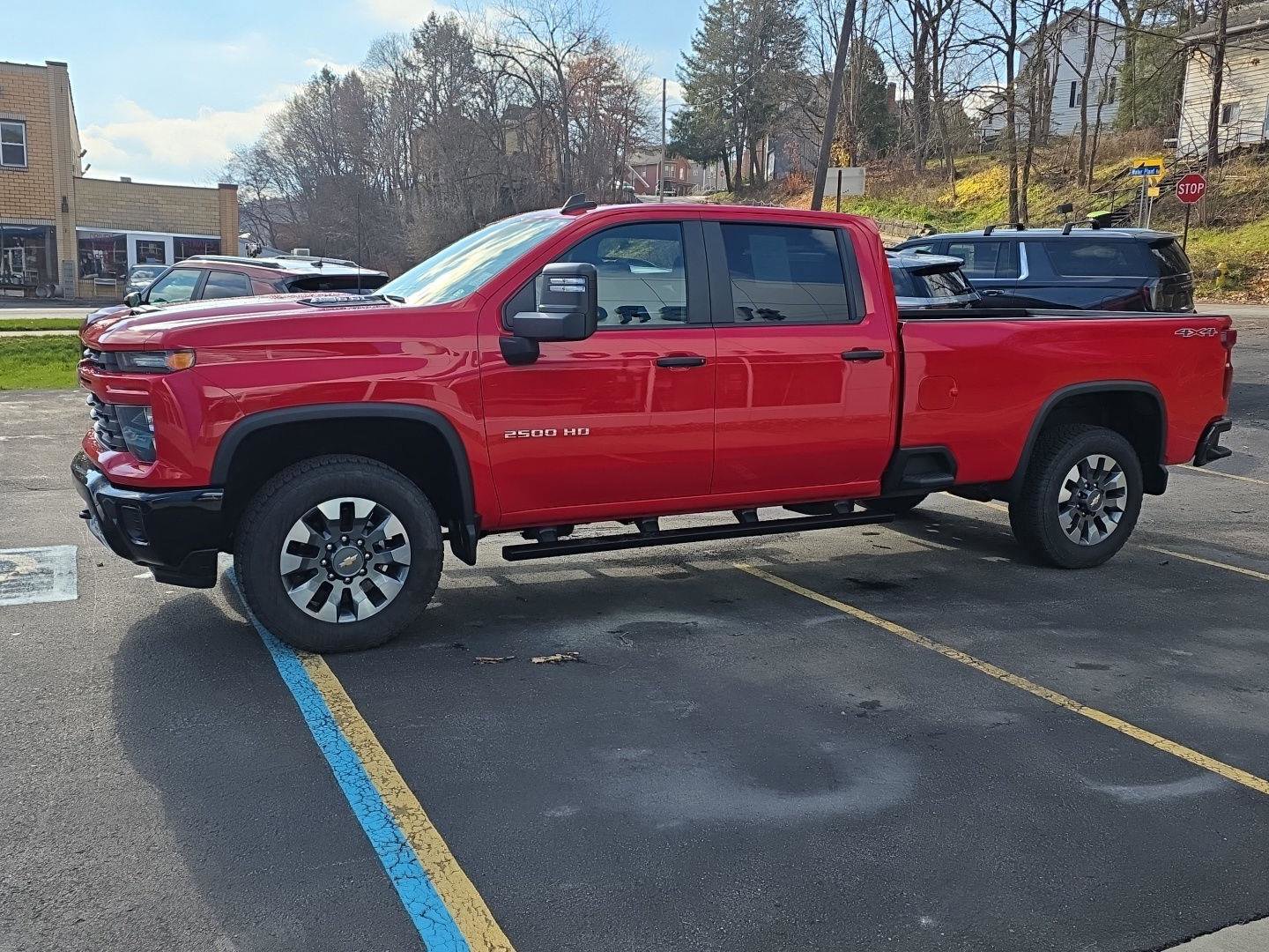 Used 2025 Chevrolet Silverado 2500 Custom image 7