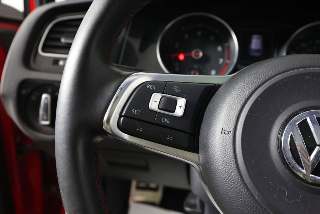 Used 2016 Volkswagen GTI Autobahn image 32