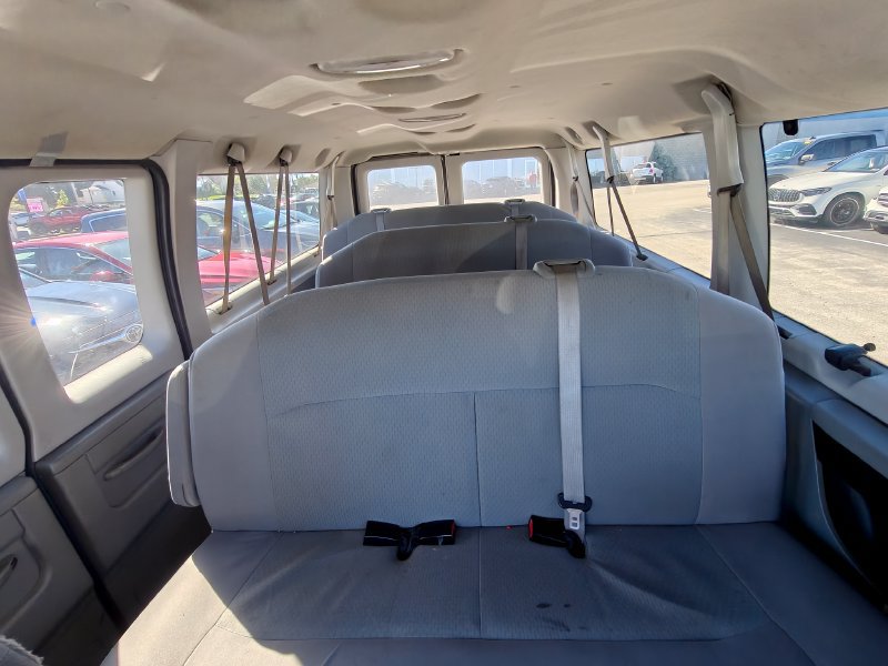 Used 2011 Ford E-350 and Econoline 350 XLT RWD image 11