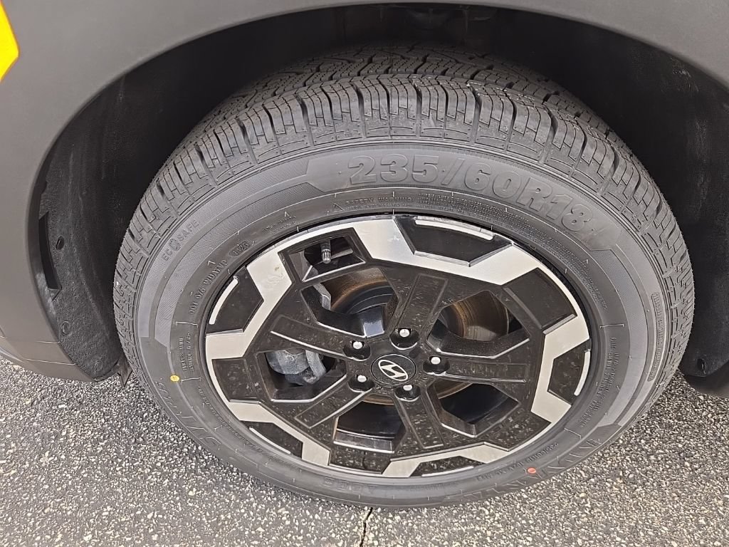 Certified 2025 Hyundai Santa Fe SE FWD image 15