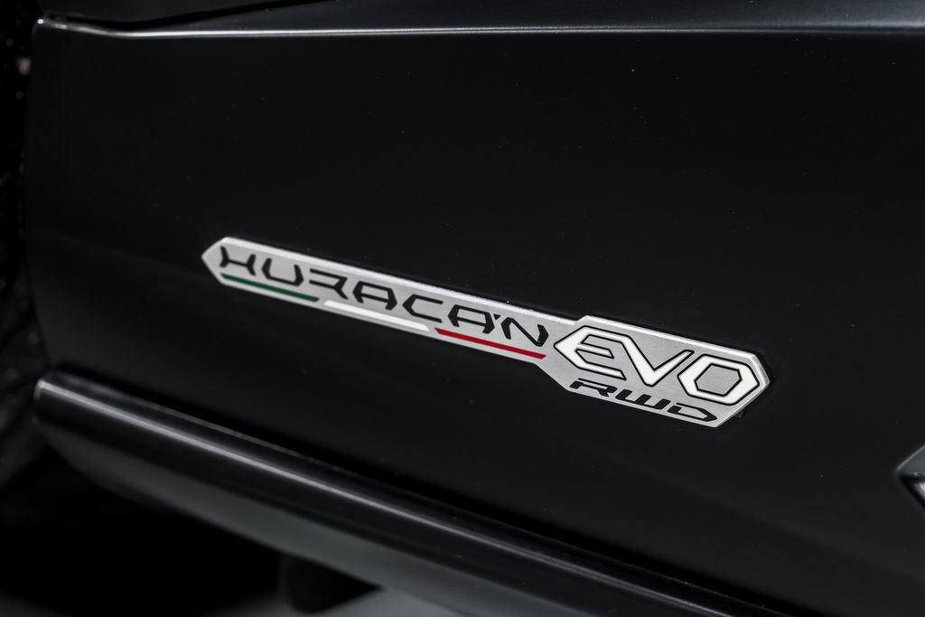 Used 2022 Lamborghini Huracan EVO RWD image 49