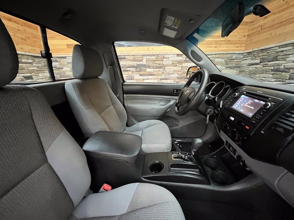 Used 2013 Toyota Tacoma 4x4 Regular Cab image 24