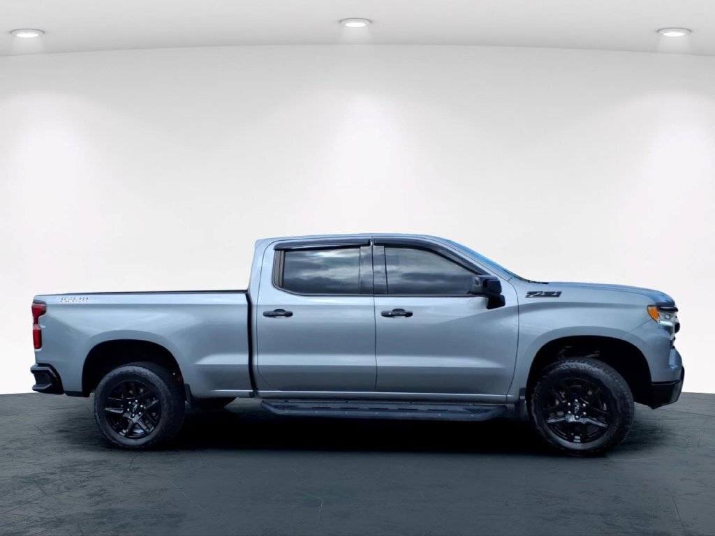 Used 2024 Chevrolet Silverado 1500 LT Trail Boss w/ Convenience Package II AWD/4WD image 7