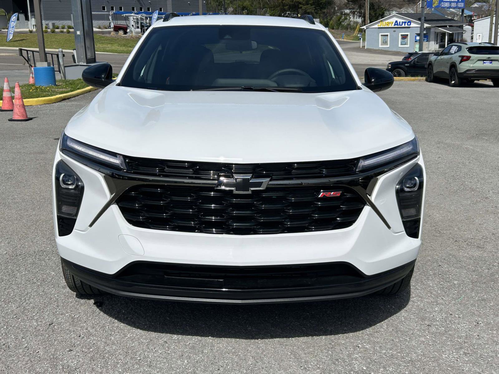 New 2026 Chevrolet Trax RS w/ Driver Confidence Package image 8