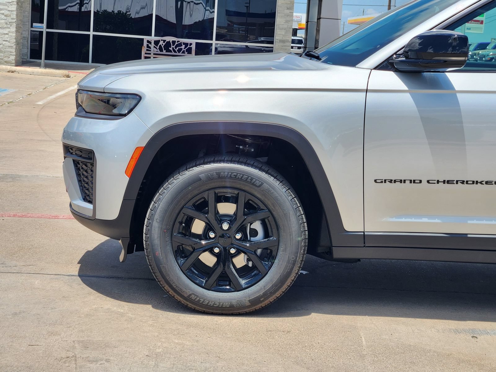 New 2026 Jeep Grand Cherokee Altitude RWD image 10