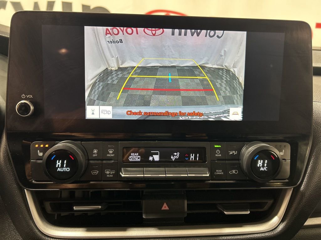 Used 2025 Toyota Grand Highlander AWD image 27