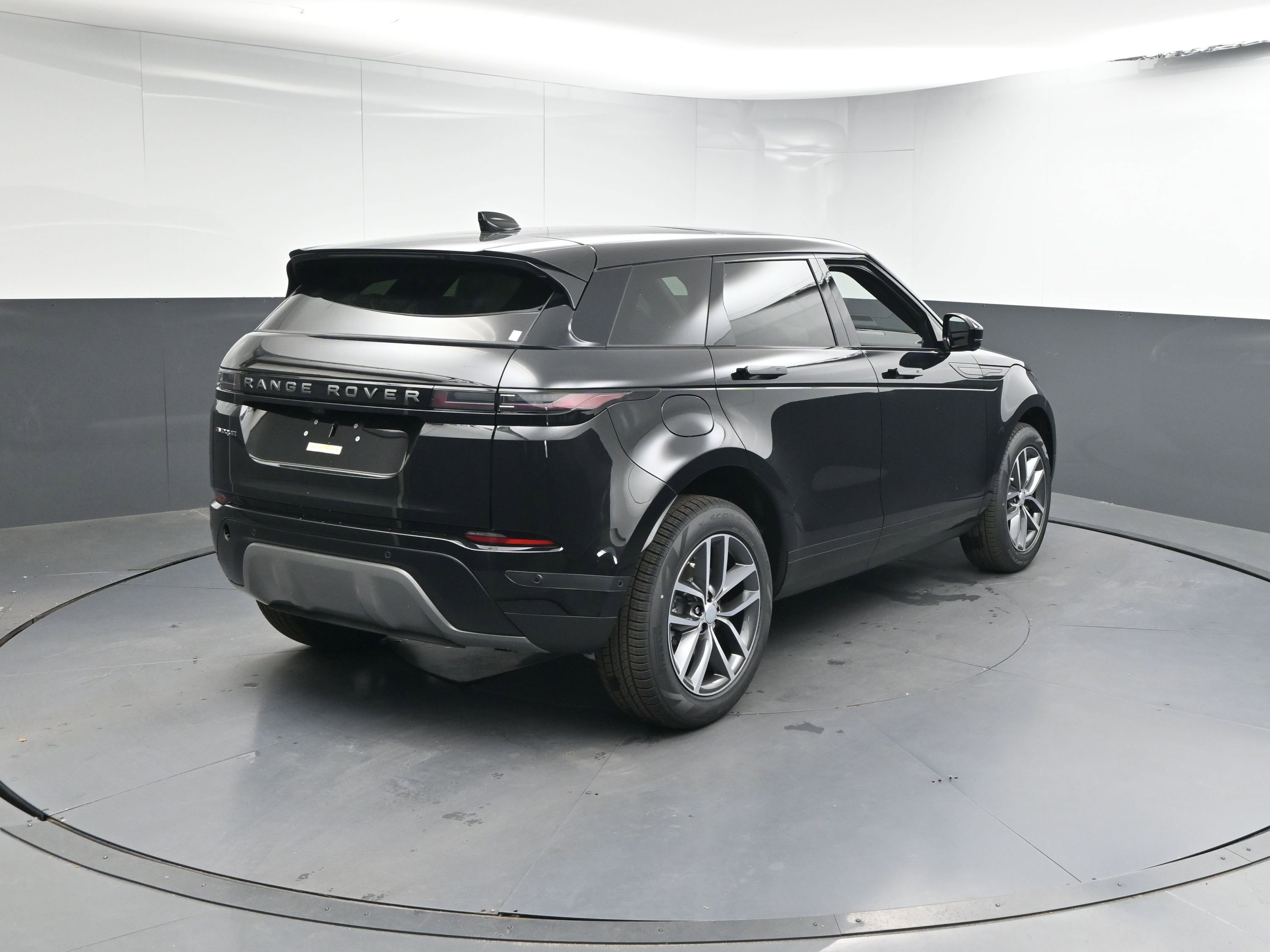 New 2026 Land Rover Range Rover Evoque S image 22