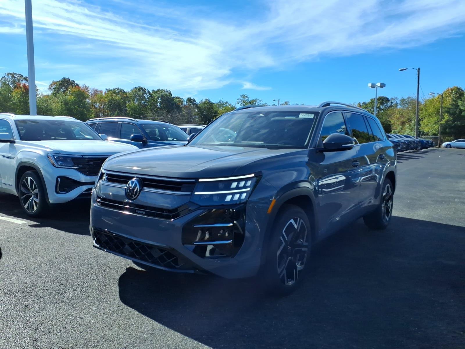 New 2027 Volkswagen Atlas SEL Premium R-Line AWD/4WD image 5