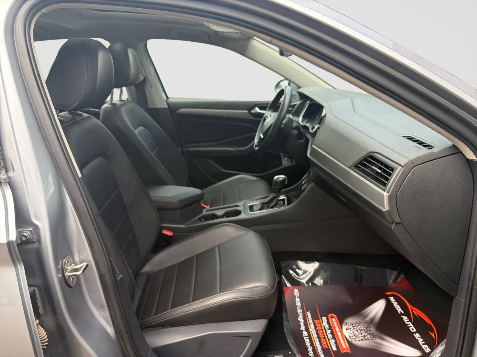Used 2021 Volkswagen Jetta SE FWD image 20