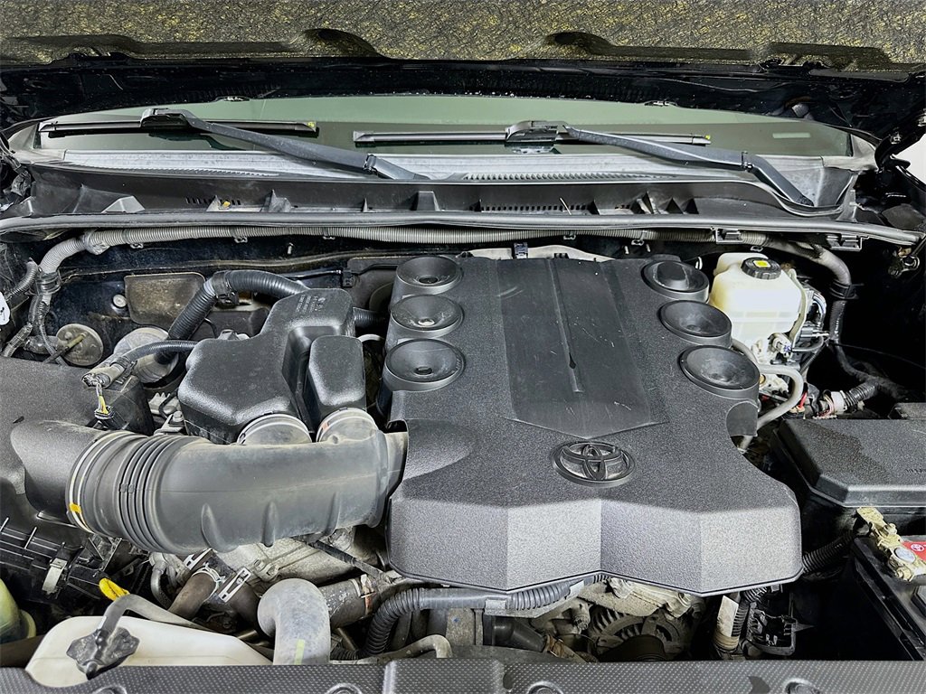 Used 2018 Toyota 4Runner TRD Off-Road image 9