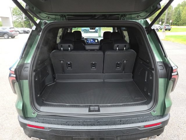 New 2027 Chevrolet Traverse LT w/ Midnight/Sport Edition AWD/4WD image 24