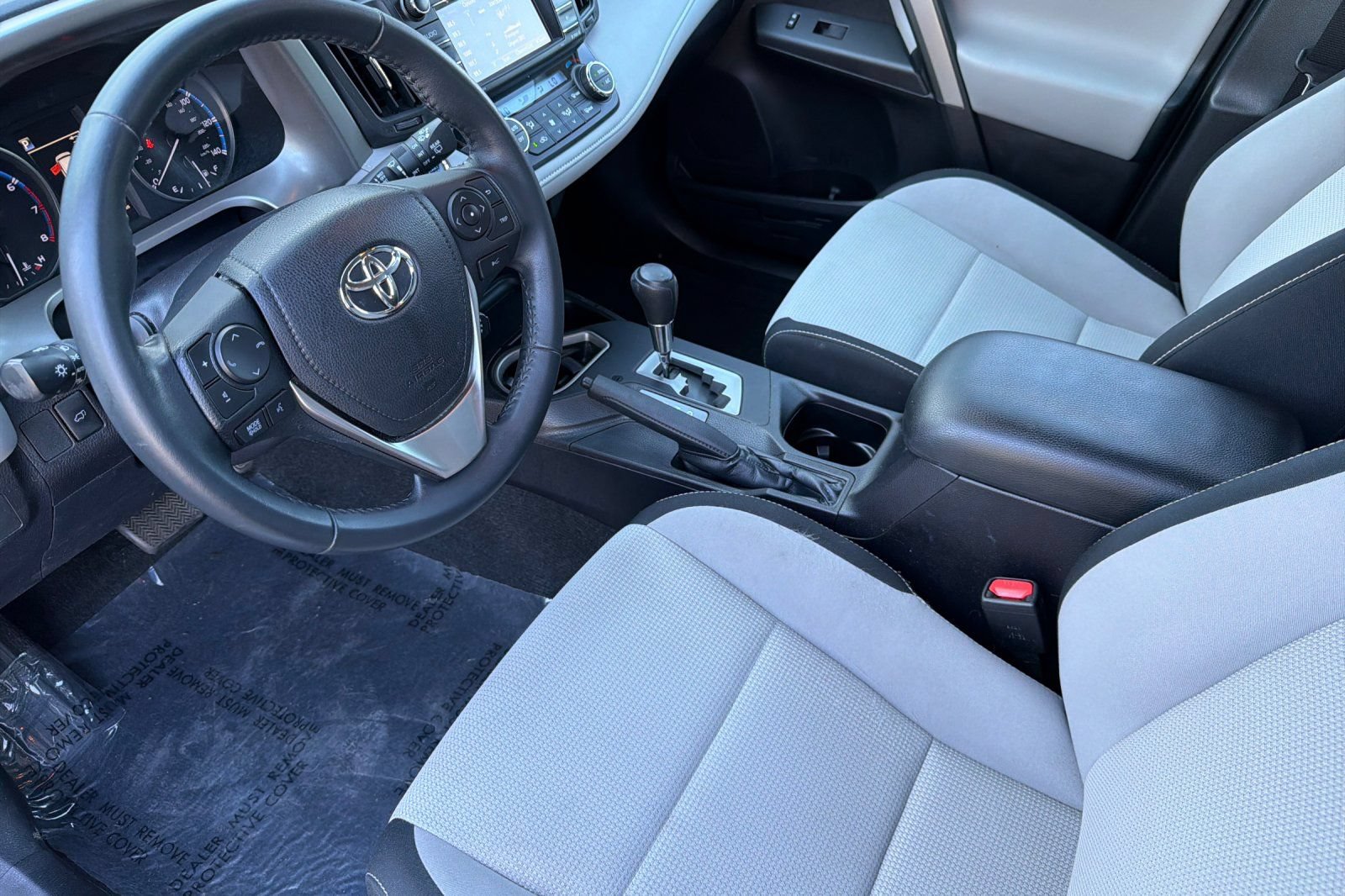 Used 2018 Toyota RAV4 XLE FWD image 10