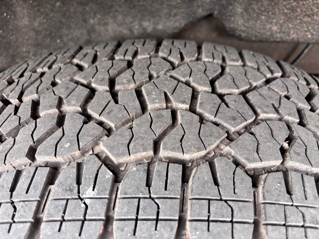 Used 2022 Chevrolet Silverado 1500 LT w/ Z71 Off-Road Package image 12